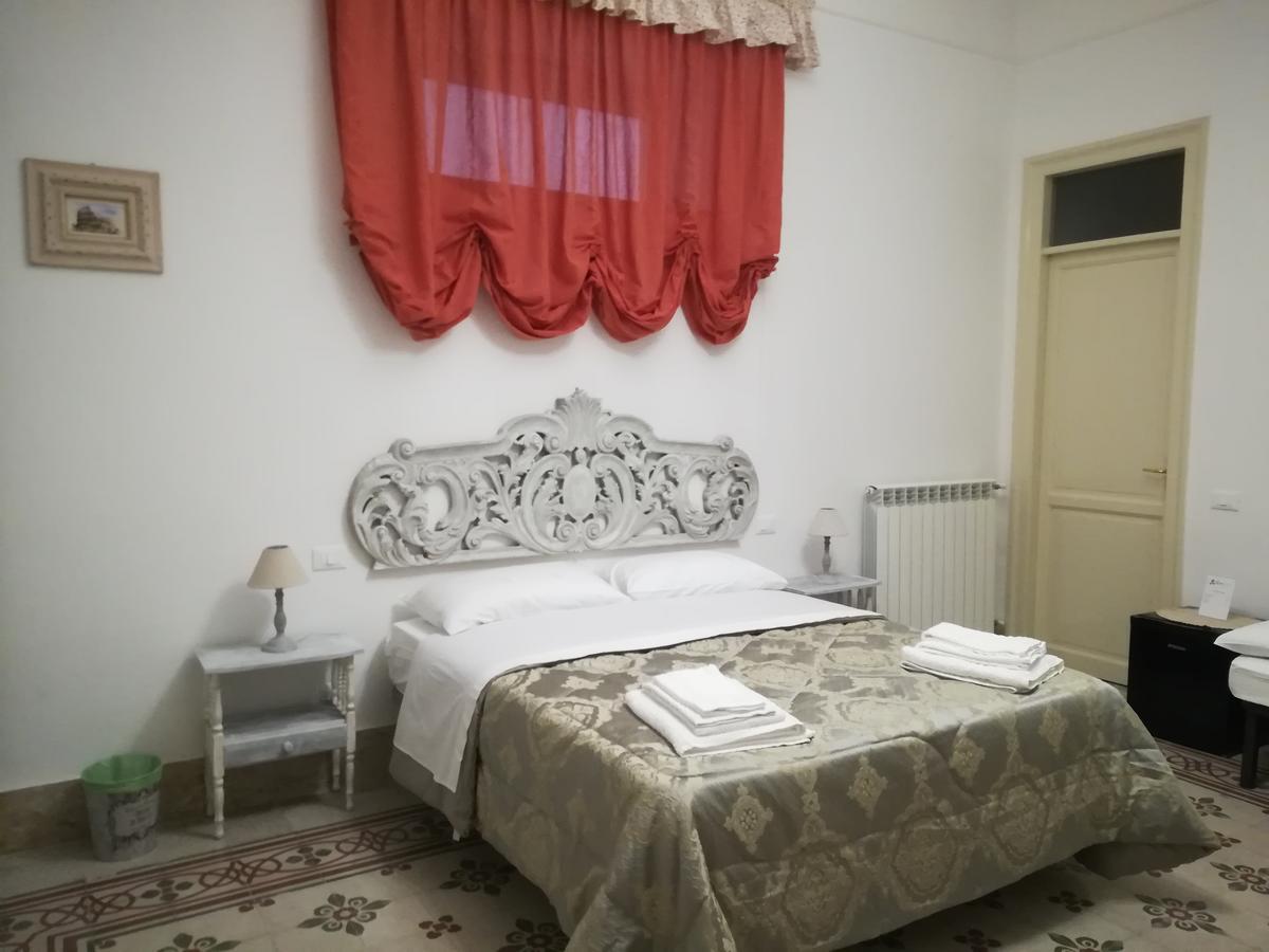 Le Rose Del Viale Bed & Breakfast Palermo Exterior photo