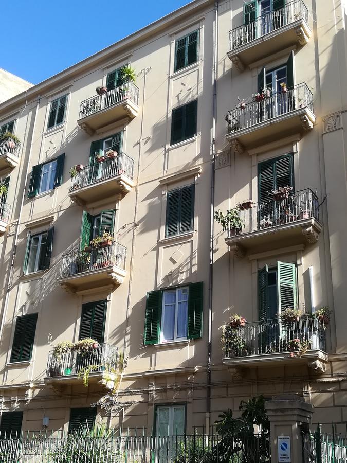 Le Rose Del Viale Bed & Breakfast Palermo Exterior photo