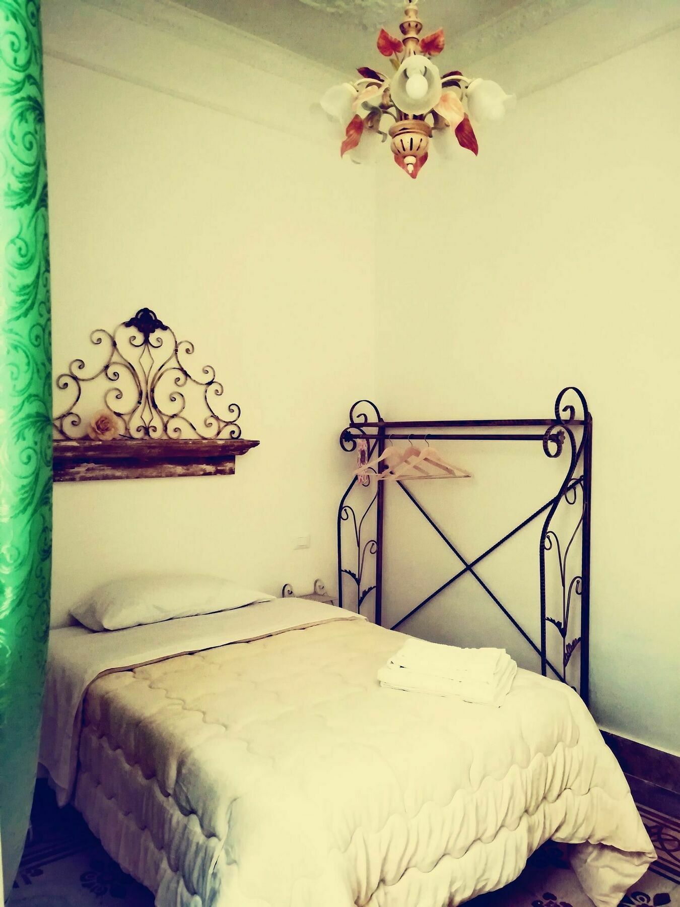 Le Rose Del Viale Bed & Breakfast Palermo Exterior photo